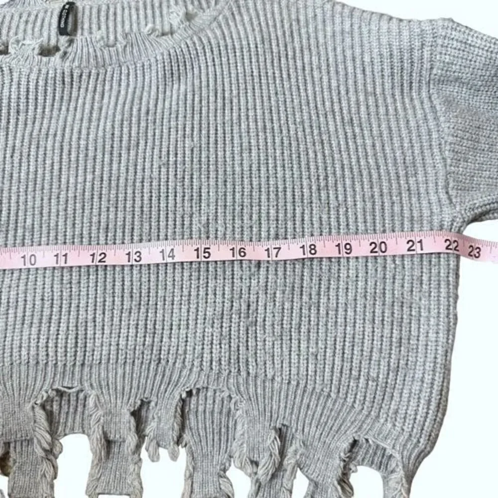 Aria Clothing Cropped Distressed Hem Sweater in Grey Ribbing S